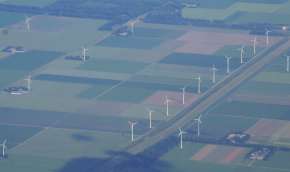 Beeld bij Turen over de Flevopolder