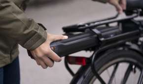 Beeld bij Vijf tips om onderweg langer met je fietsaccu te doen