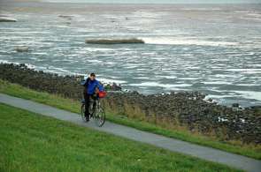 Beeld bij Waterschapswegen open voor fietsers