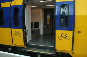 Beeld bij Fiets en Trein, Trein en Fiets