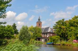 Beeld bij Fietsen langs kleine historische plaatsen