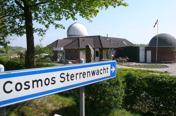 Beeld bij De Cosmos Sterrenwacht